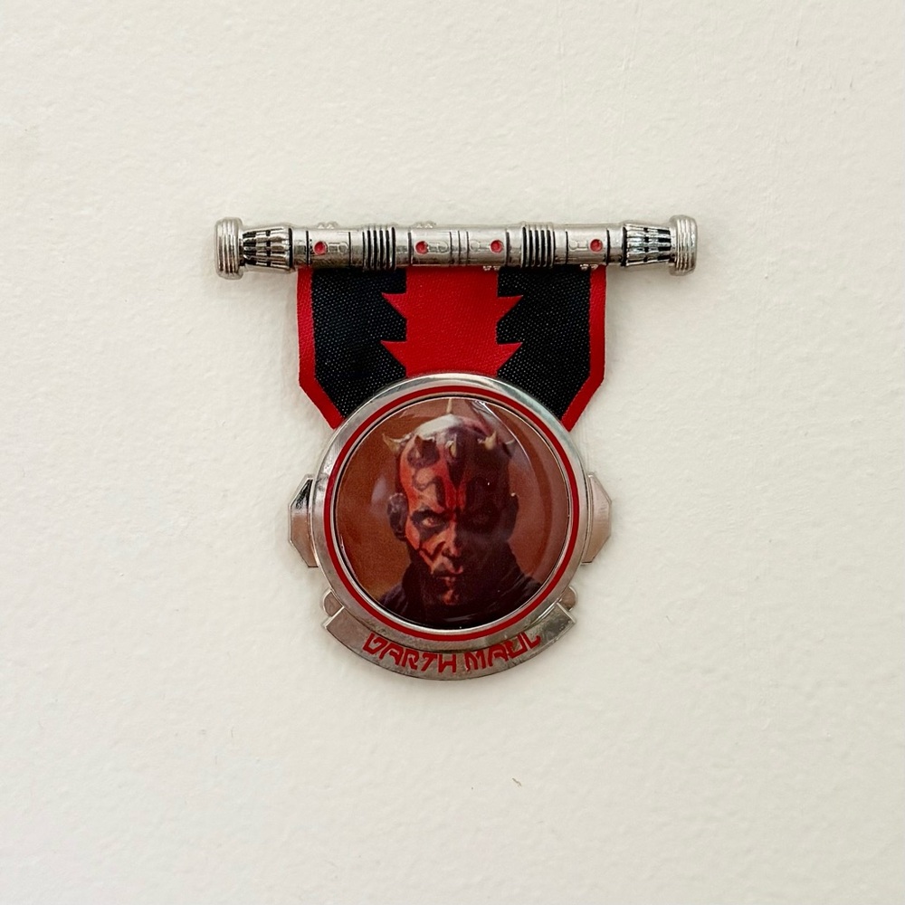Official Limited Edition Darth Maul Disney Star Wars Pin